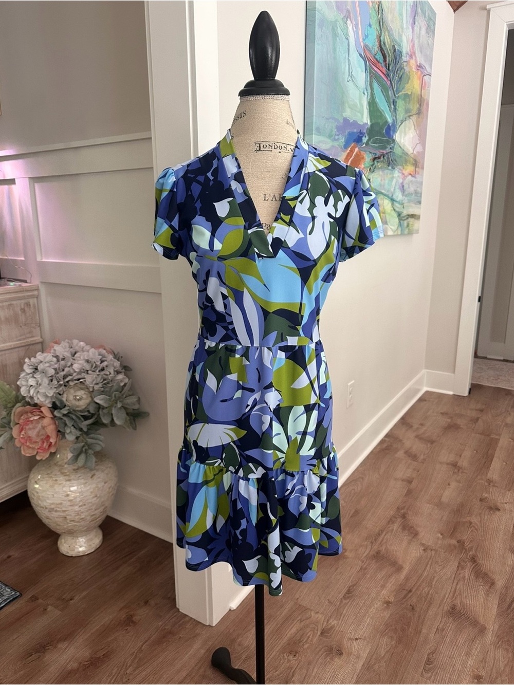 Jude Connally Blue Green Floral Print Ruffle Hem Dress Sz Small Like New